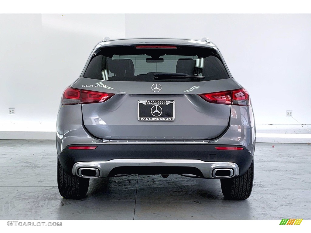 2021 GLA 250 - Mountain Grey Metallic / Black photo #3