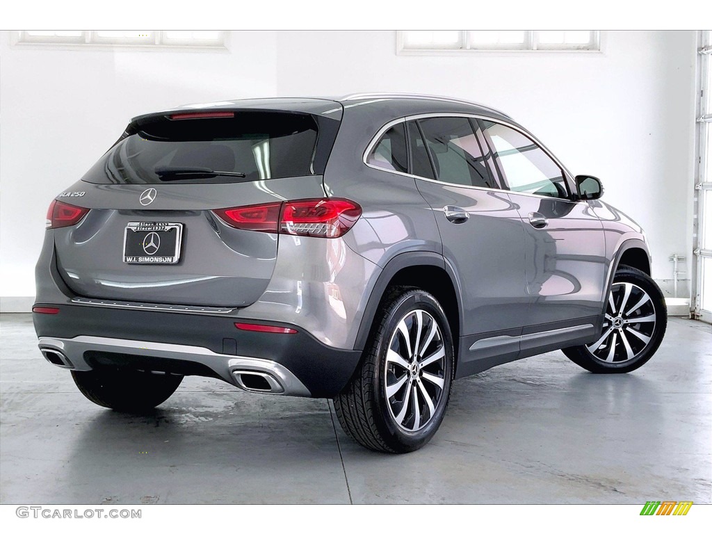 2021 GLA 250 - Mountain Grey Metallic / Black photo #13