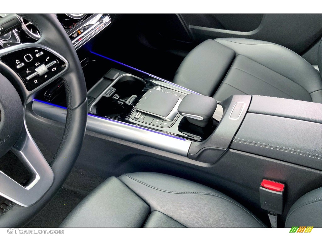 2021 GLA 250 - Mountain Grey Metallic / Black photo #17