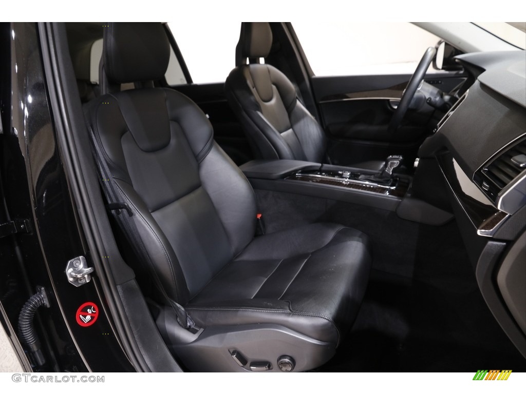 2018 Volvo XC90 T5 AWD Front Seat Photos