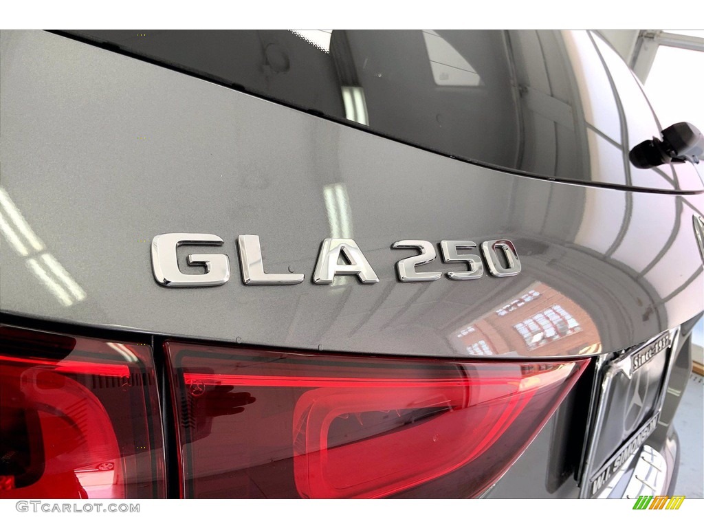 2021 GLA 250 - Mountain Grey Metallic / Black photo #30