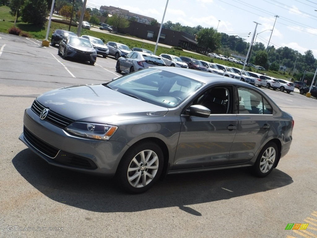 2014 Jetta SE Sedan - Platinum Gray Metallic / Titan Black photo #5
