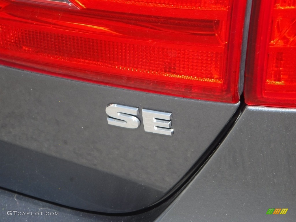 2014 Jetta SE Sedan - Platinum Gray Metallic / Titan Black photo #10