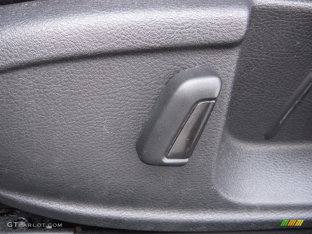 2014 Jetta SE Sedan - Platinum Gray Metallic / Titan Black photo #15