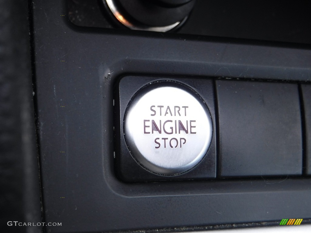 2014 Jetta SE Sedan - Platinum Gray Metallic / Titan Black photo #17