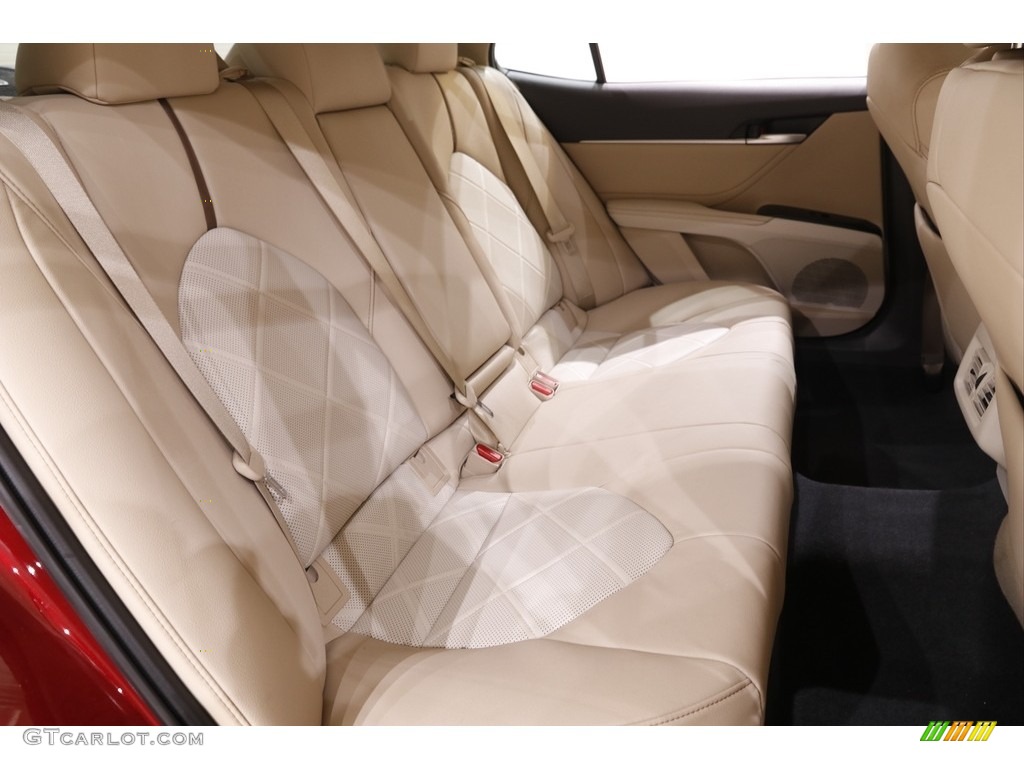 2018 Camry XLE - Ruby Flare Pearl / Macadamia photo #15