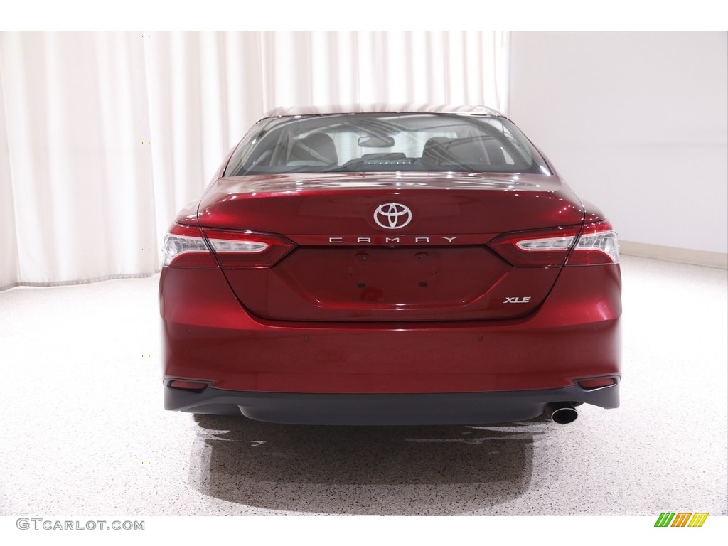 2018 Camry XLE - Ruby Flare Pearl / Macadamia photo #17