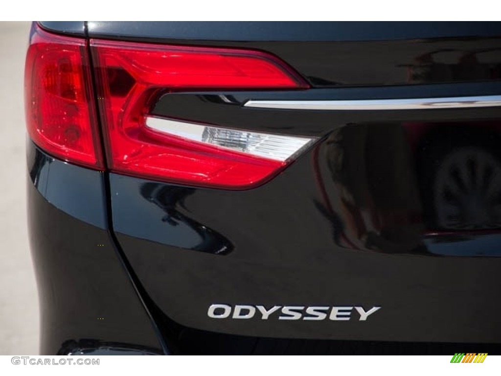 2022 Honda Odyssey EX Marks and Logos Photos