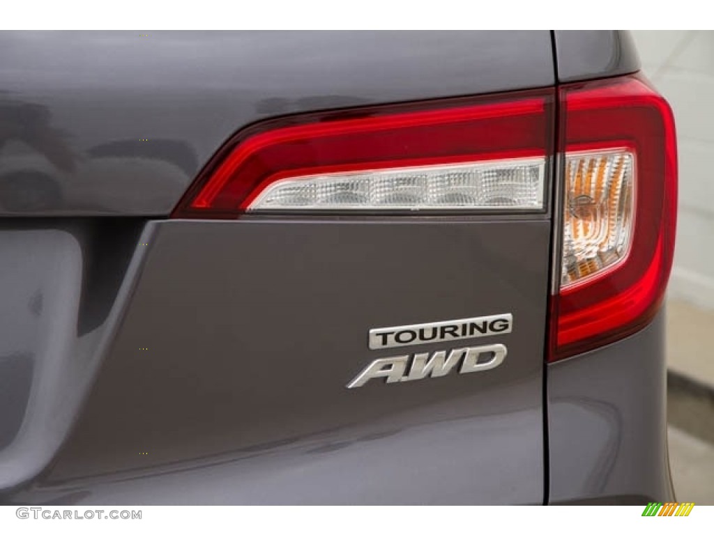 2022 Honda Pilot Touring AWD Marks and Logos Photo #142746744
