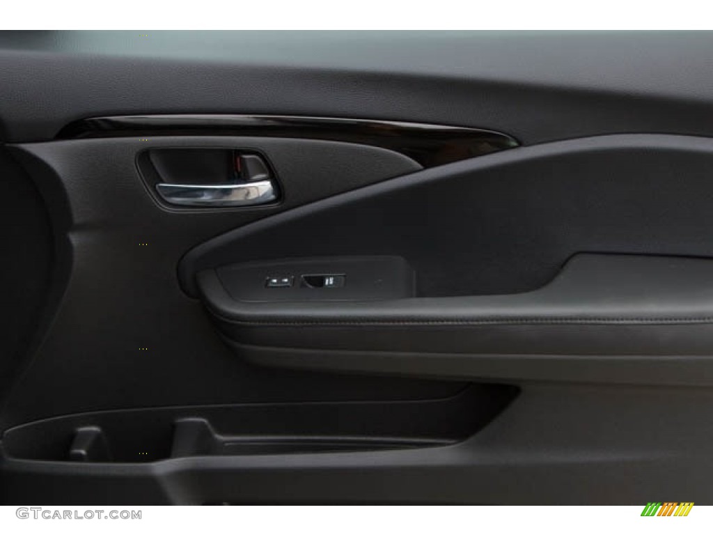 2022 Honda Pilot Touring AWD Door Panel Photos