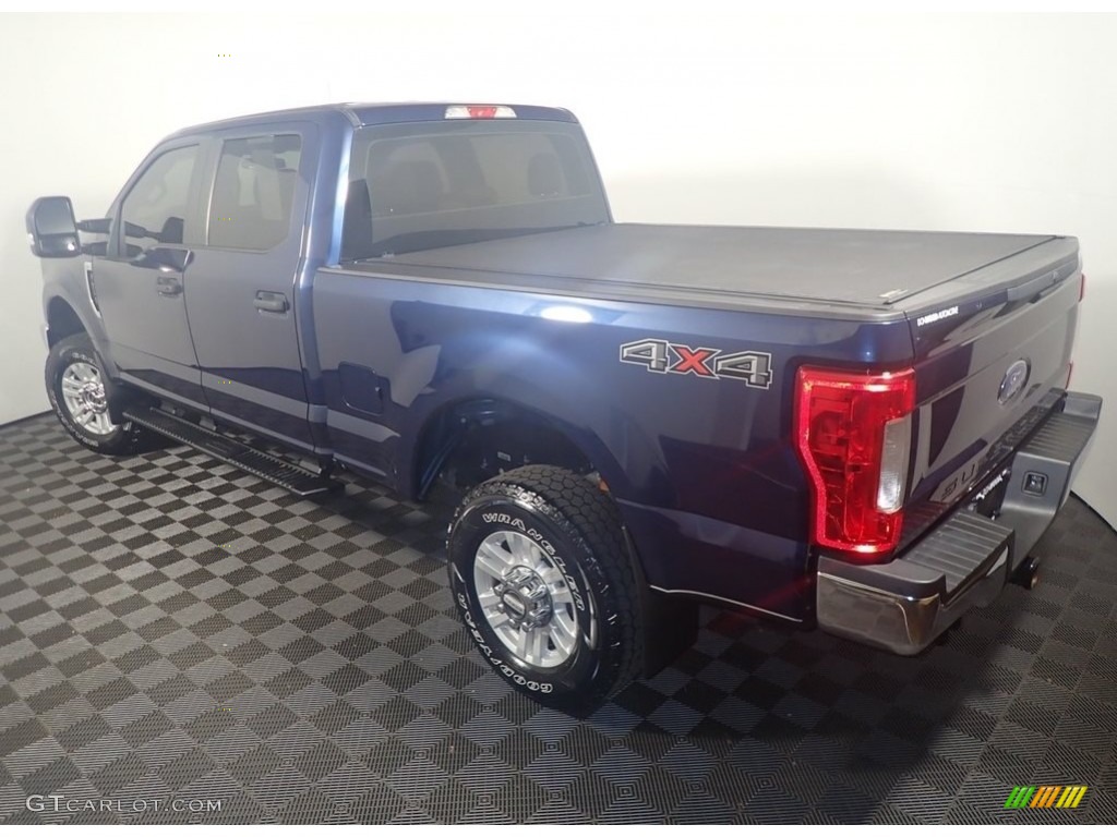 2018 F250 Super Duty XL Crew Cab 4x4 - Blue Jeans / Earth Gray photo #12