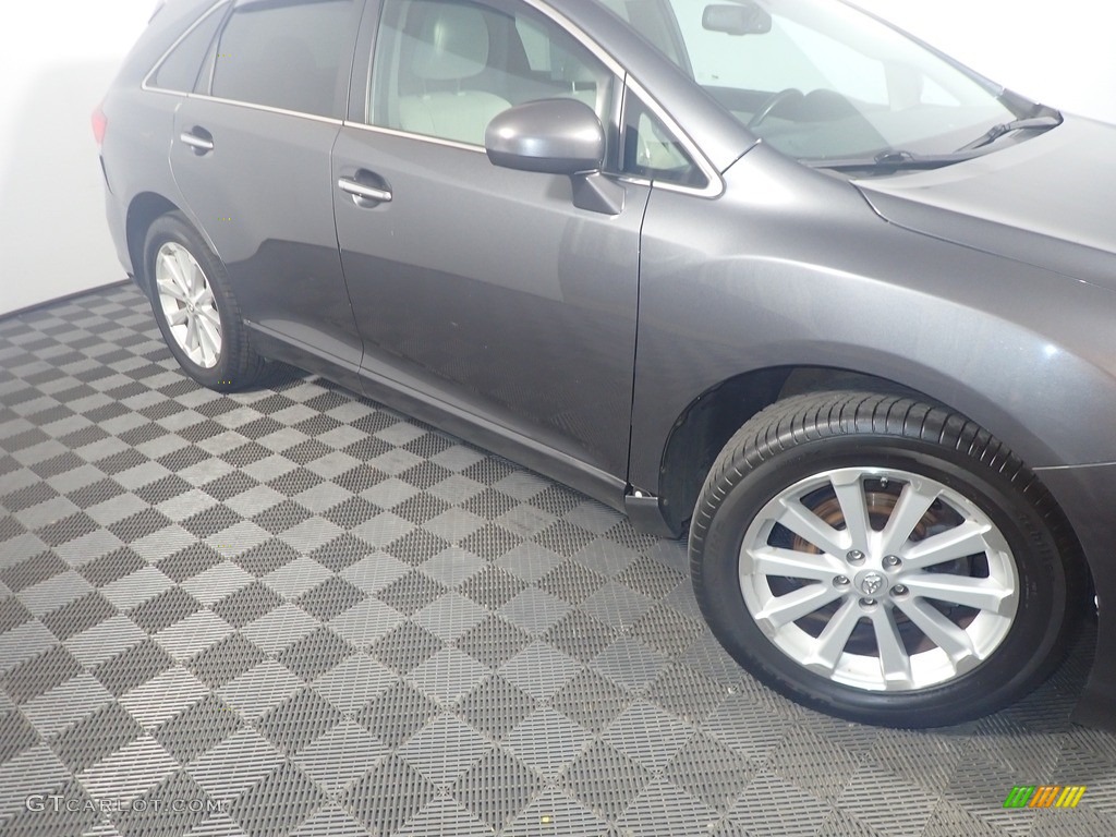 2009 Venza I4 - Magnetic Gray Metallic / Gray photo #3