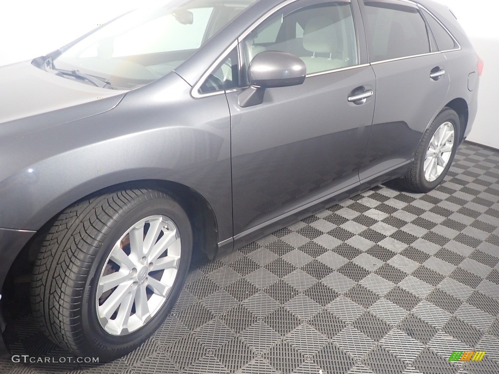 2009 Venza I4 - Magnetic Gray Metallic / Gray photo #9