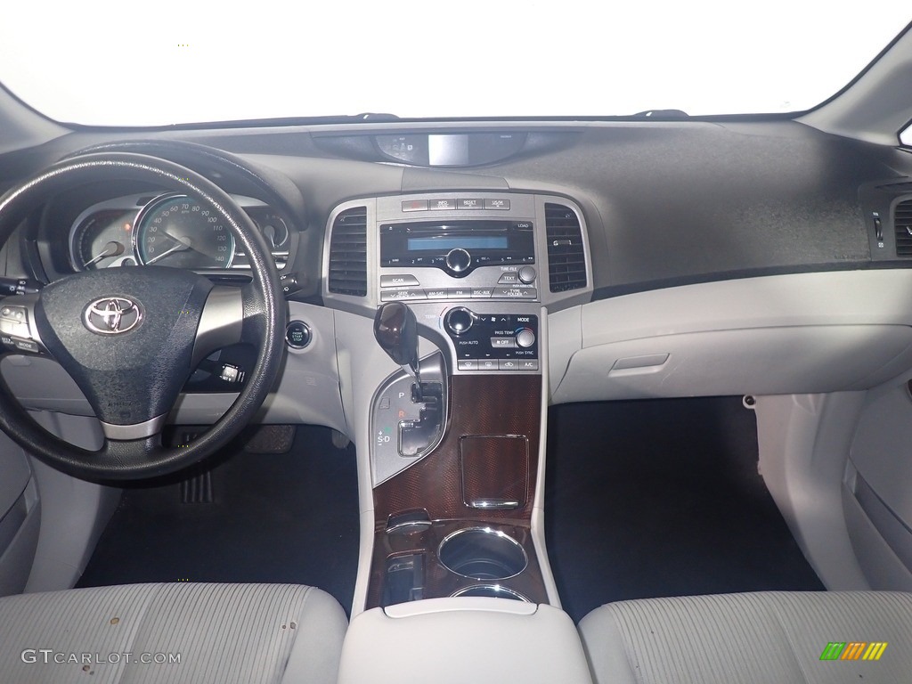 2009 Venza I4 - Magnetic Gray Metallic / Gray photo #25