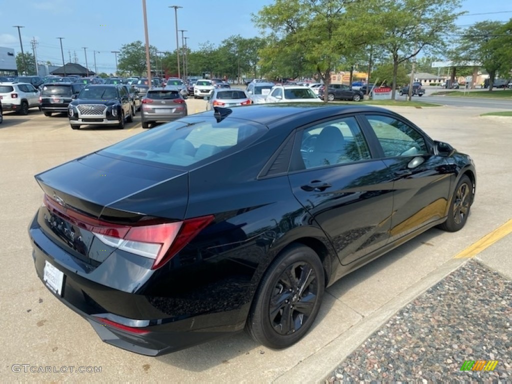 2021 Elantra SEL - Phantom Black / Medium Gray photo #2