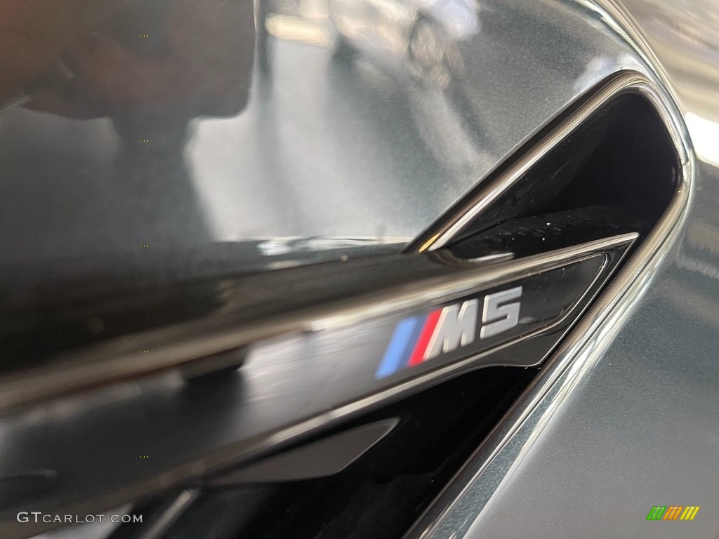 2019 BMW M5 Competition Marks and Logos Photos