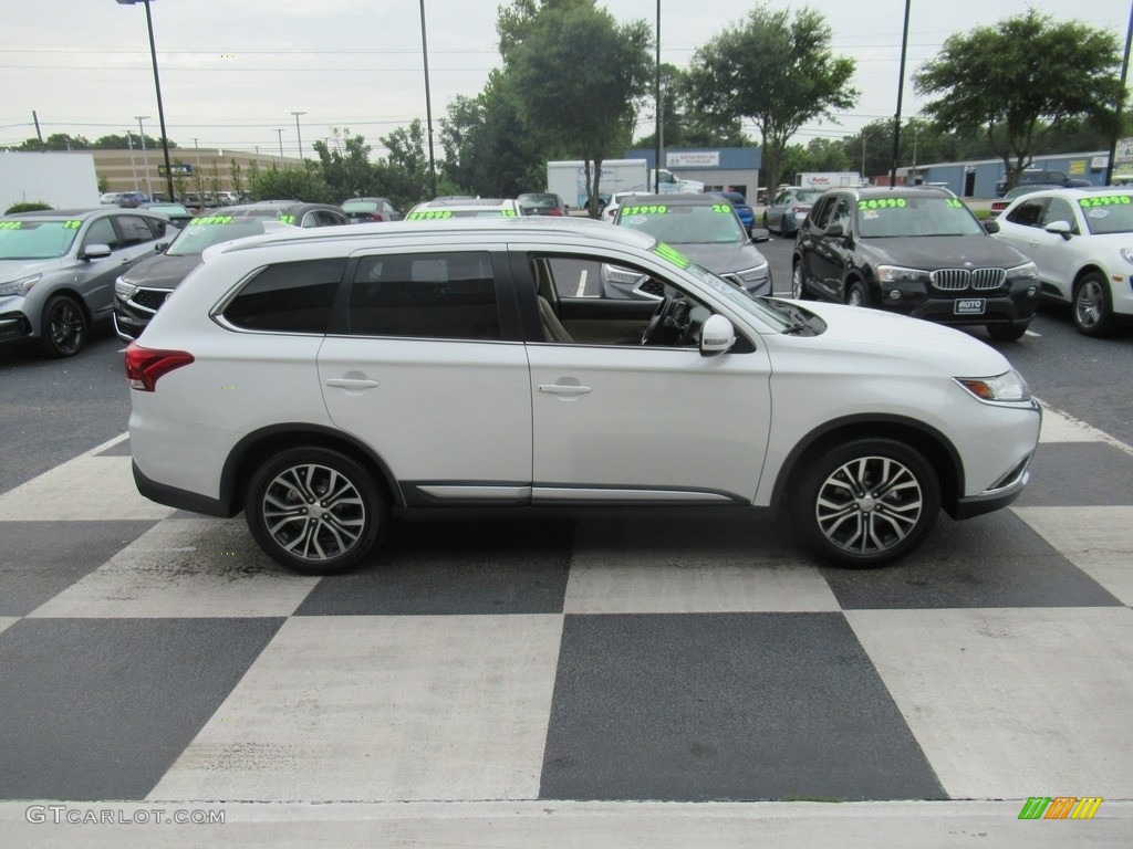 2017 Outlander SEL - Diamond White Pearl / Beige photo #3