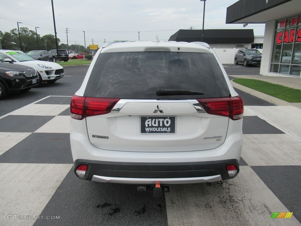 2017 Outlander SEL - Diamond White Pearl / Beige photo #4