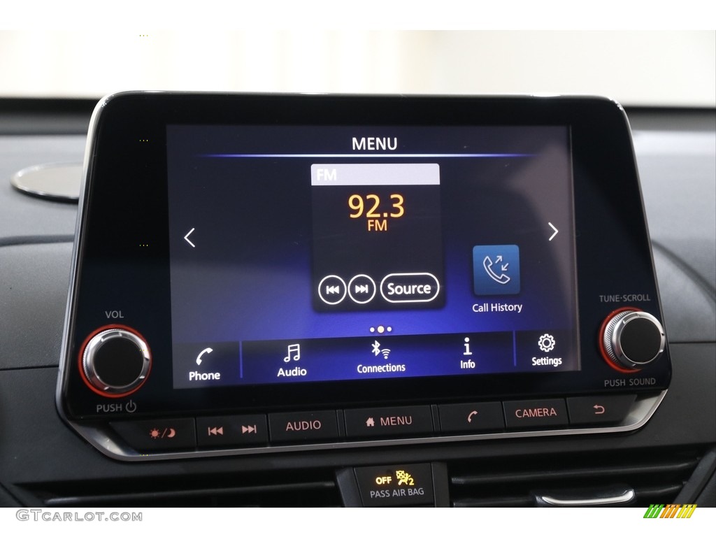2020 Nissan Altima S AWD Controls Photos