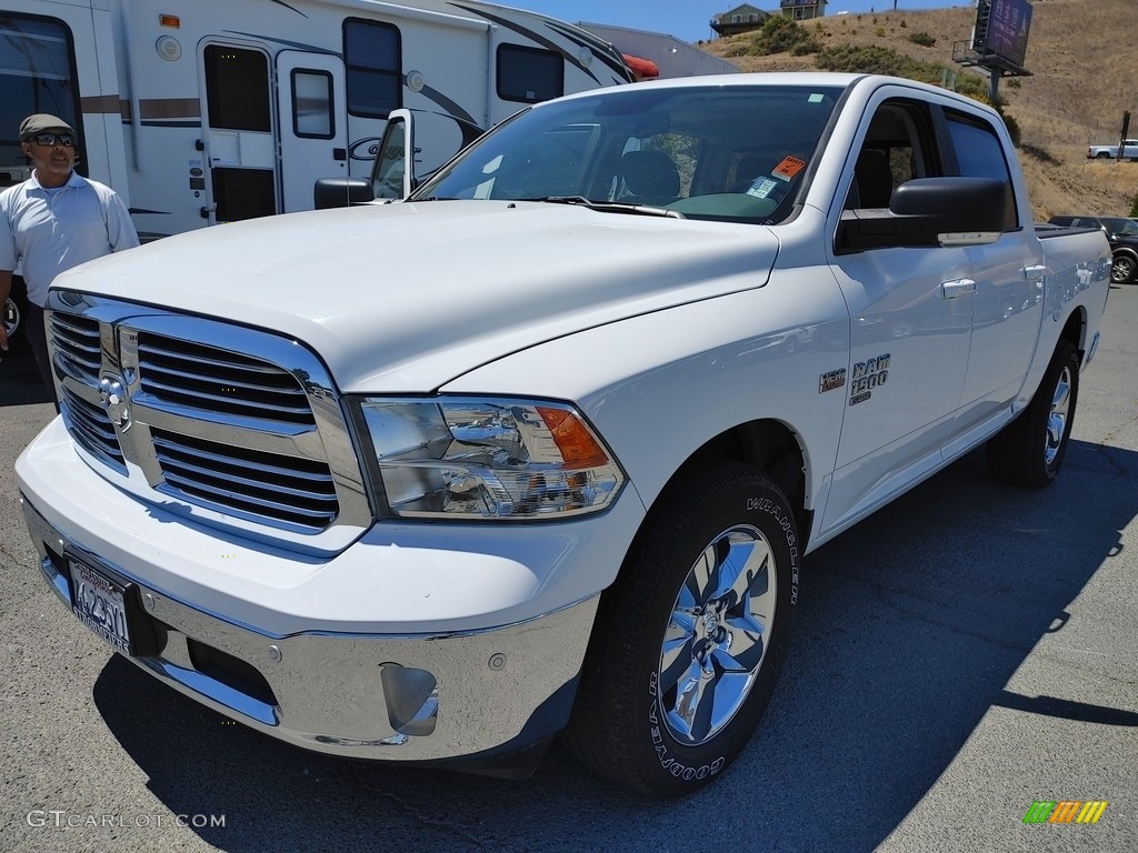 2019 1500 Classic Big Horn Crew Cab 4x4 - Bright White / Mountain Brown/Light Frost Beige photo #3