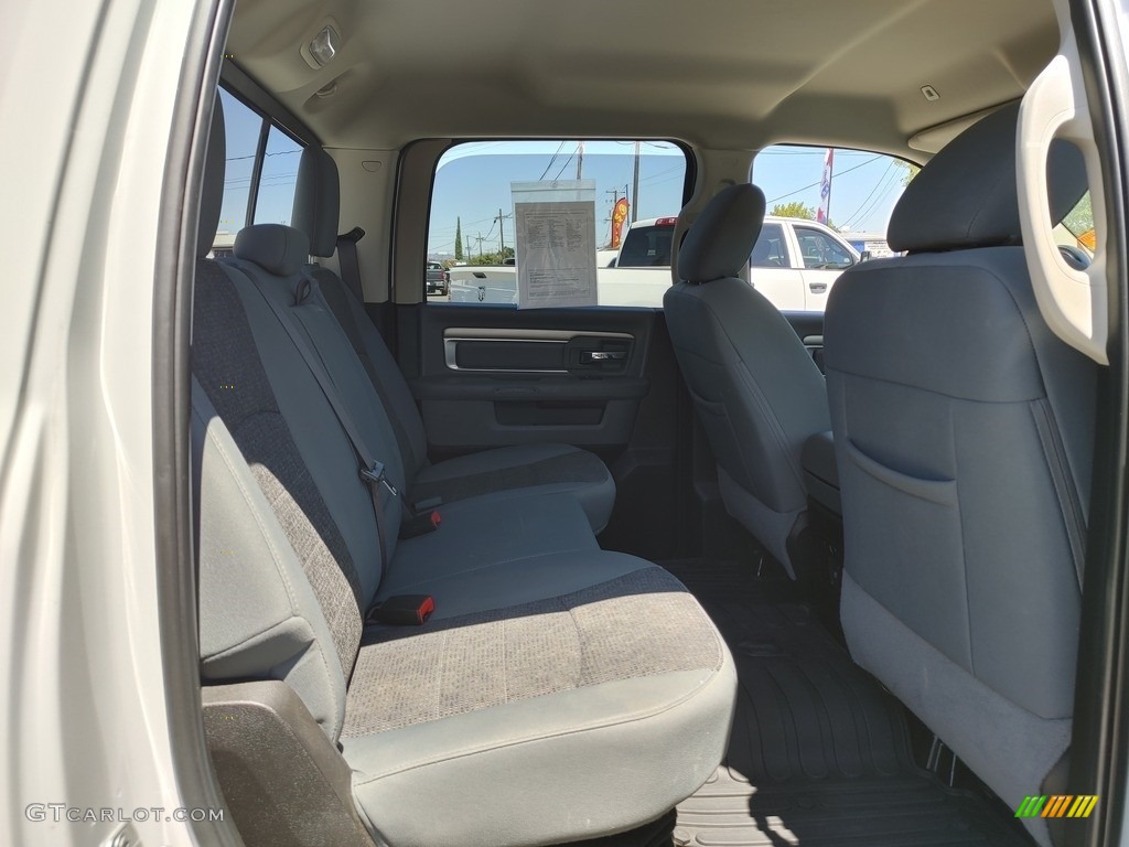 2019 1500 Classic Big Horn Crew Cab 4x4 - Bright White / Mountain Brown/Light Frost Beige photo #8