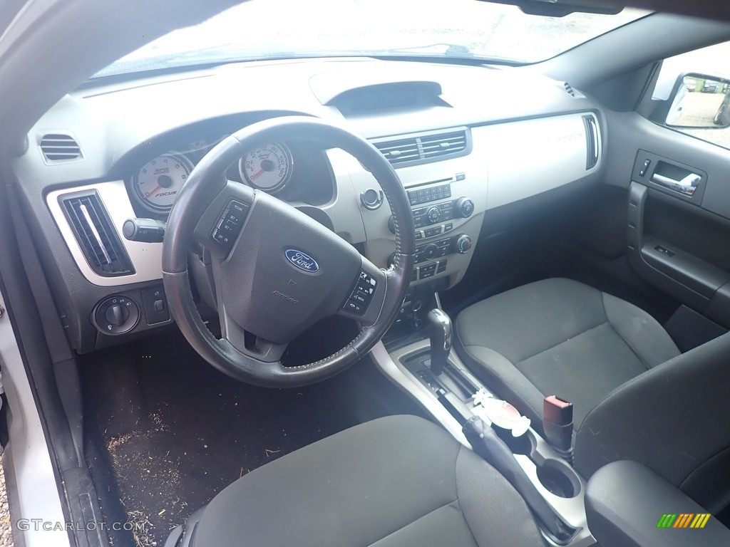 2008 Focus SES Sedan - Silver Frost Metallic / Charcoal Black photo #12