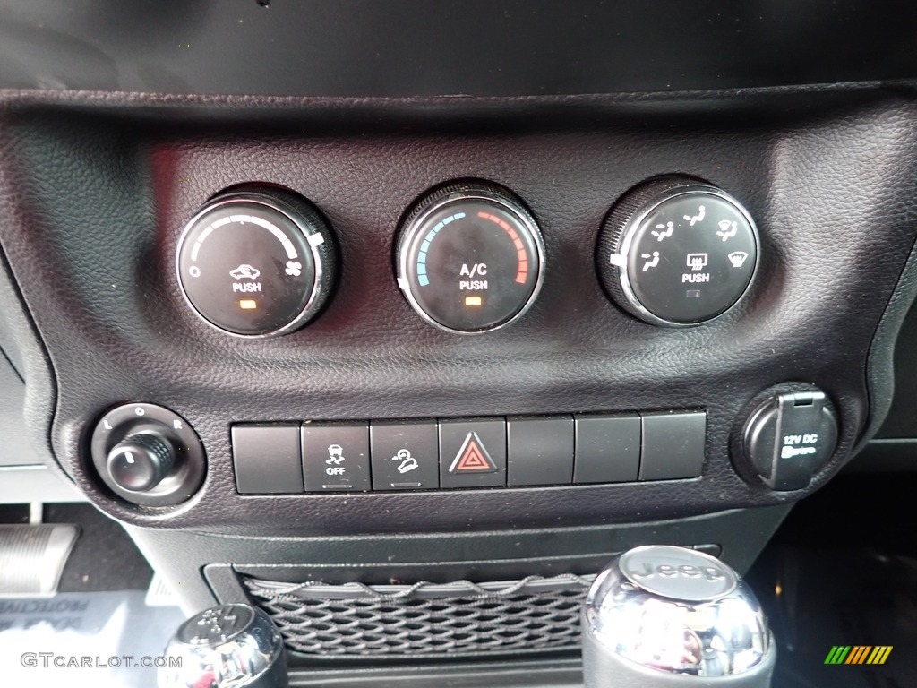 2017 Wrangler Sport 4x4 - Gobi / Black photo #25