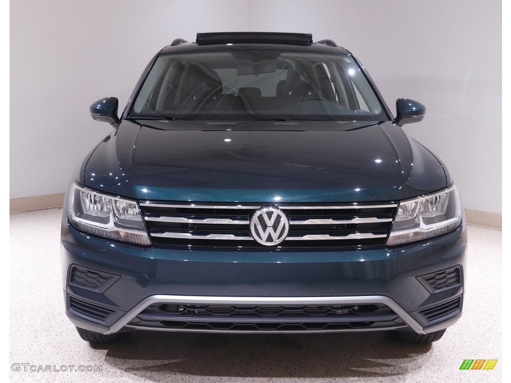 2019 Tiguan SE 4MOTION - Dark Moss Green Metallic / Titan Black photo #2