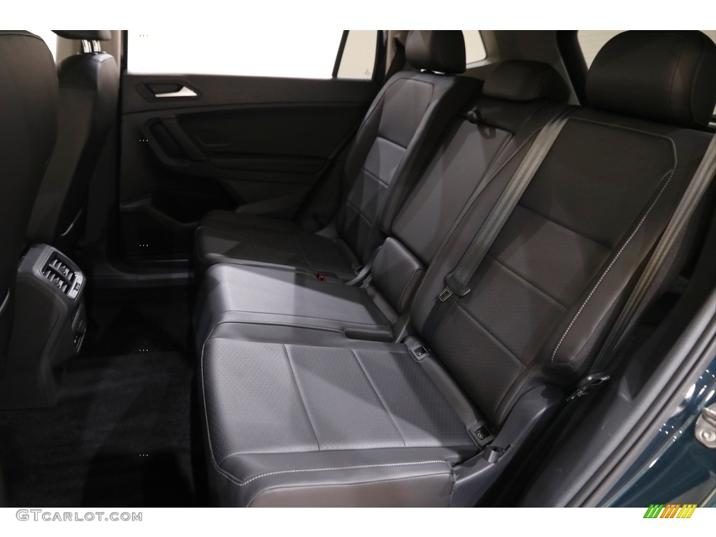 2019 Tiguan SE 4MOTION - Dark Moss Green Metallic / Titan Black photo #15