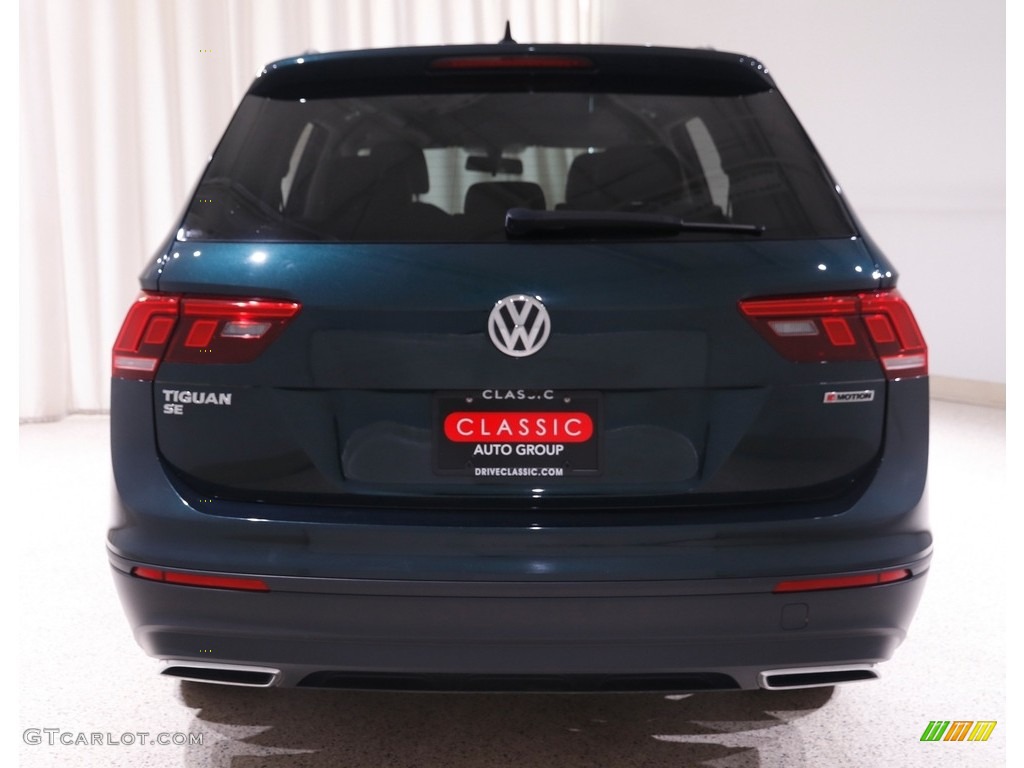 2019 Tiguan SE 4MOTION - Dark Moss Green Metallic / Titan Black photo #16