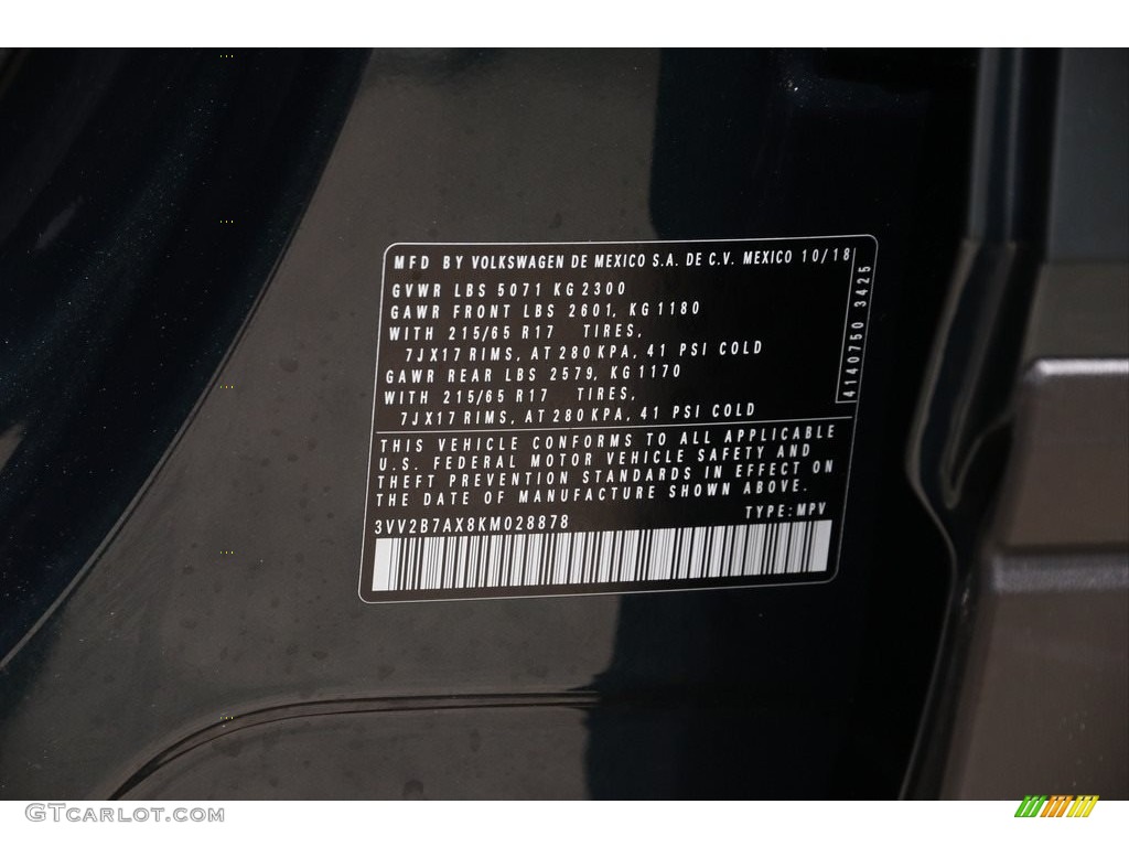 2019 Tiguan SE 4MOTION - Dark Moss Green Metallic / Titan Black photo #18