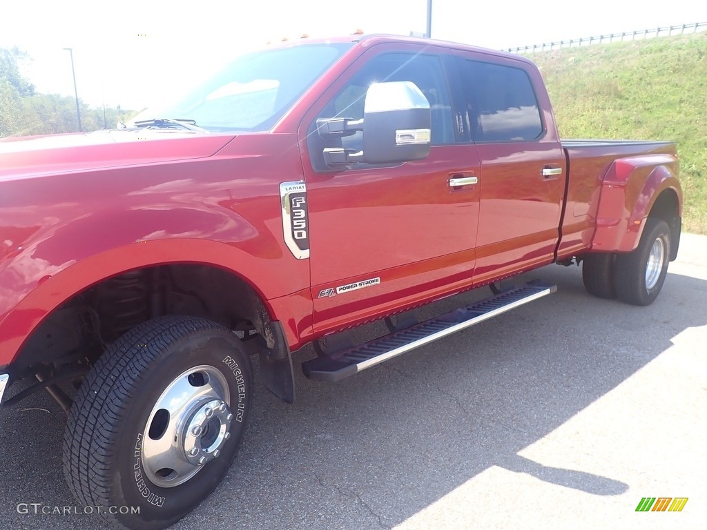 2018 F350 Super Duty Lariat Crew Cab 4x4 - Race Red / Black photo #12