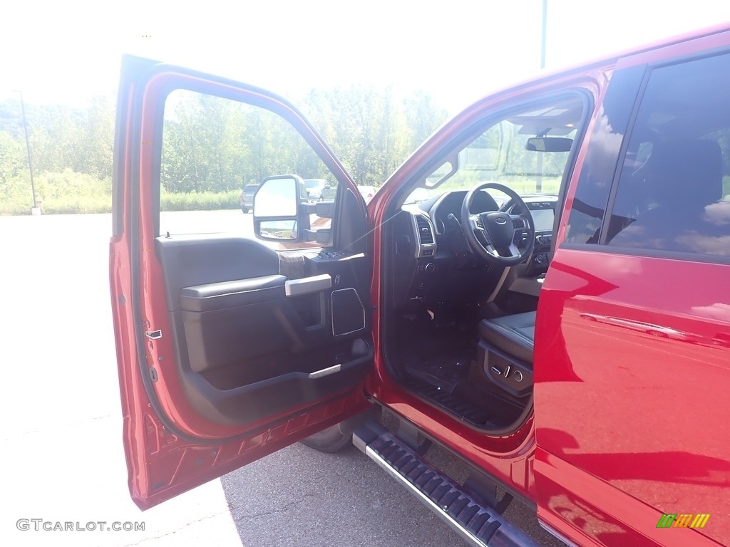 2018 F350 Super Duty Lariat Crew Cab 4x4 - Race Red / Black photo #23