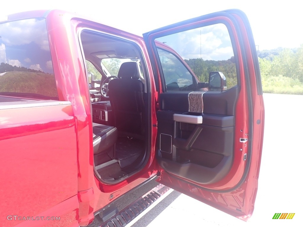 2018 F350 Super Duty Lariat Crew Cab 4x4 - Race Red / Black photo #37