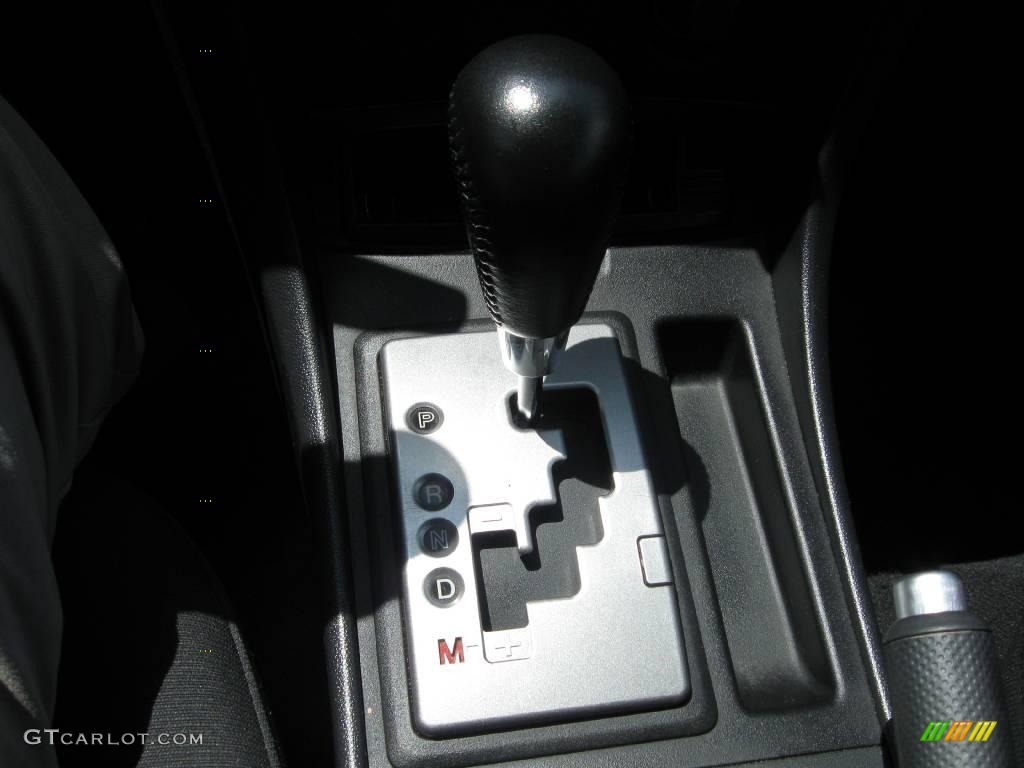 2004 MAZDA3 s Hatchback - Sunlight Silver Mica / Black/Red photo #13