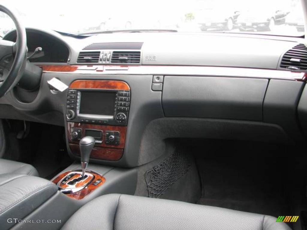 2004 S 500 4Matic Sedan - Black / Charcoal photo #11