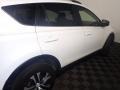Super White - RAV4 LE Photo No. 19