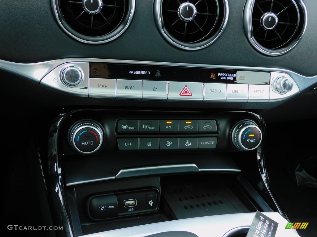 2022 Kia Stinger GT2 Controls Photo #142775739