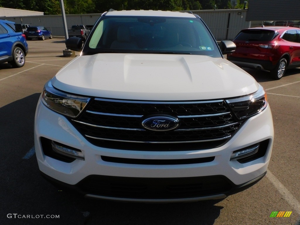 2021 Explorer XLT 4WD - Star White Metallic Tri-Coat / Sandstone photo #8