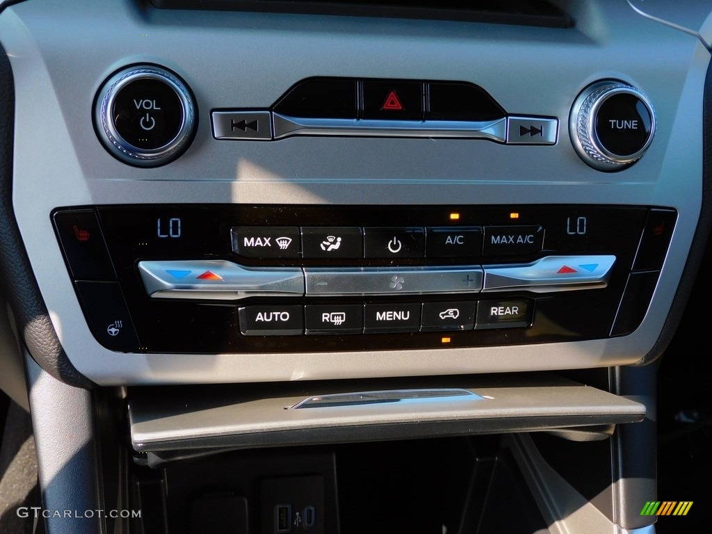 2021 Explorer XLT 4WD - Star White Metallic Tri-Coat / Sandstone photo #18