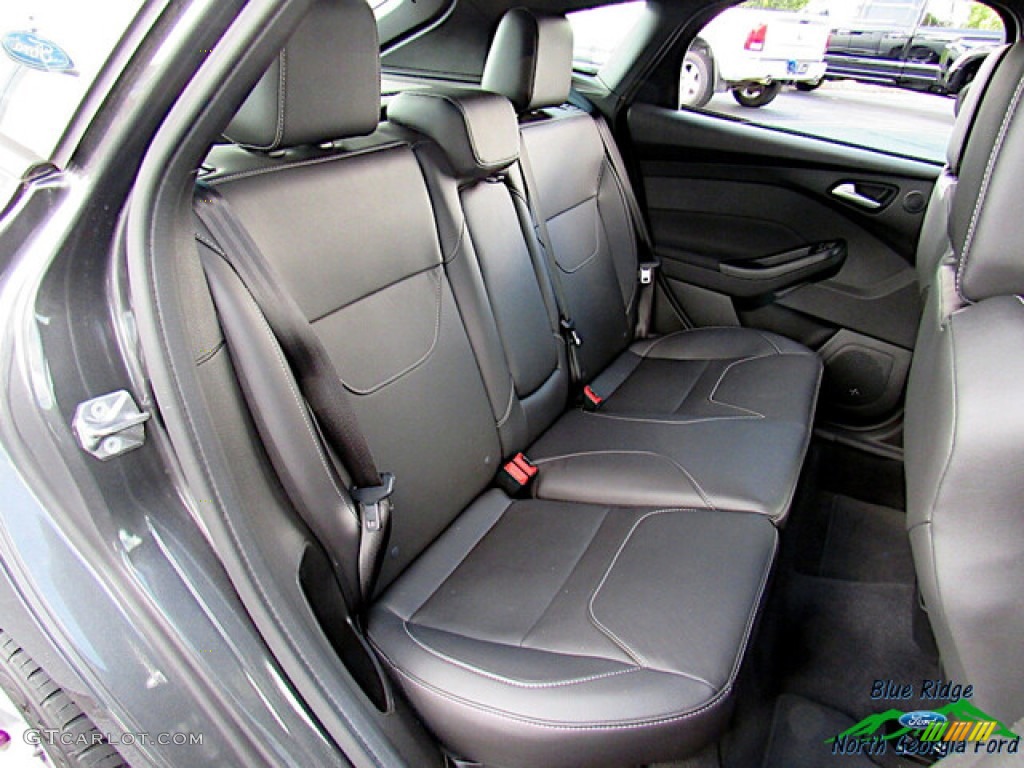 2017 Focus ST Hatch - Magnetic / Charcoal Black Recaro Leather photo #13