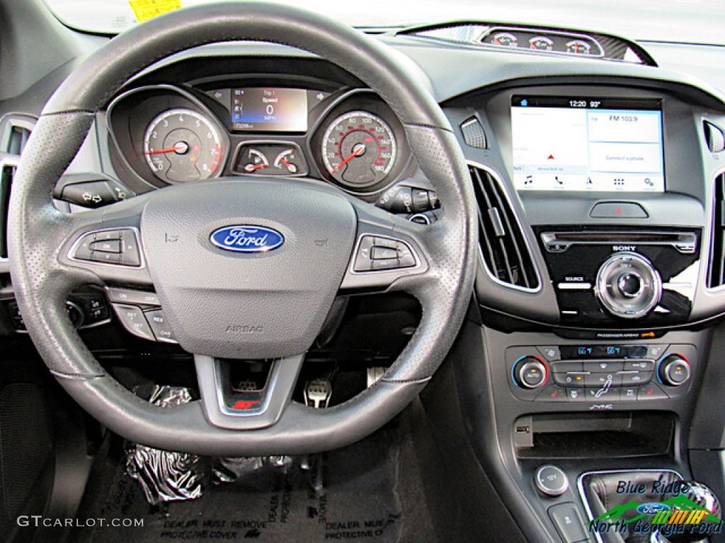 2017 Focus ST Hatch - Magnetic / Charcoal Black Recaro Leather photo #15
