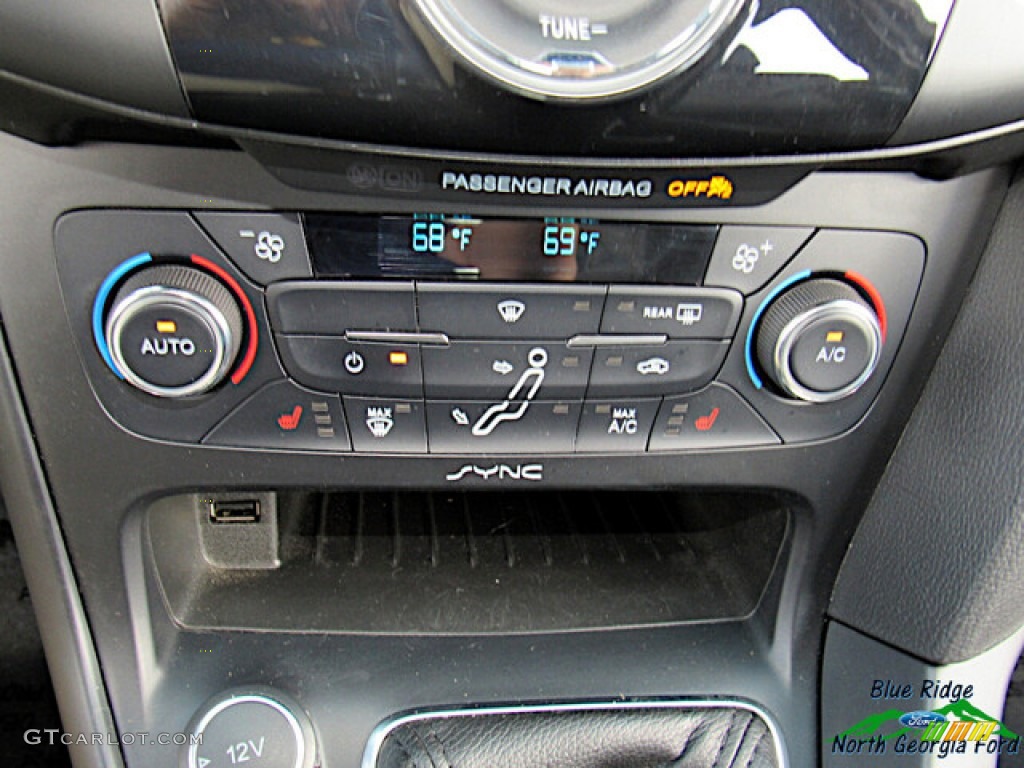 2017 Focus ST Hatch - Magnetic / Charcoal Black Recaro Leather photo #21