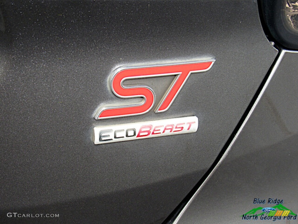 2017 Focus ST Hatch - Magnetic / Charcoal Black Recaro Leather photo #33