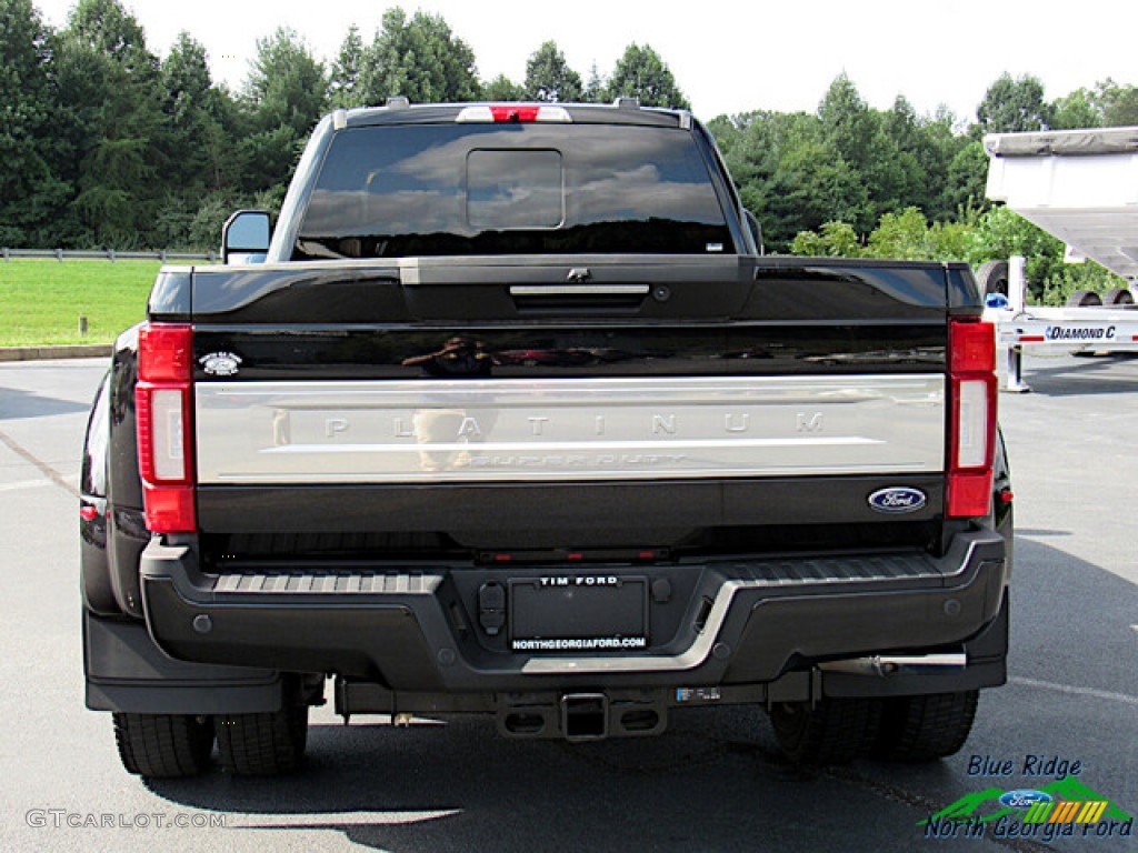 2020 F450 Super Duty Platinum Crew Cab 4x4 - Agate Black / Dark Marsala photo #4