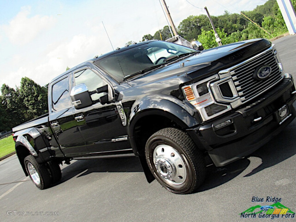 2020 F450 Super Duty Platinum Crew Cab 4x4 - Agate Black / Dark Marsala photo #35