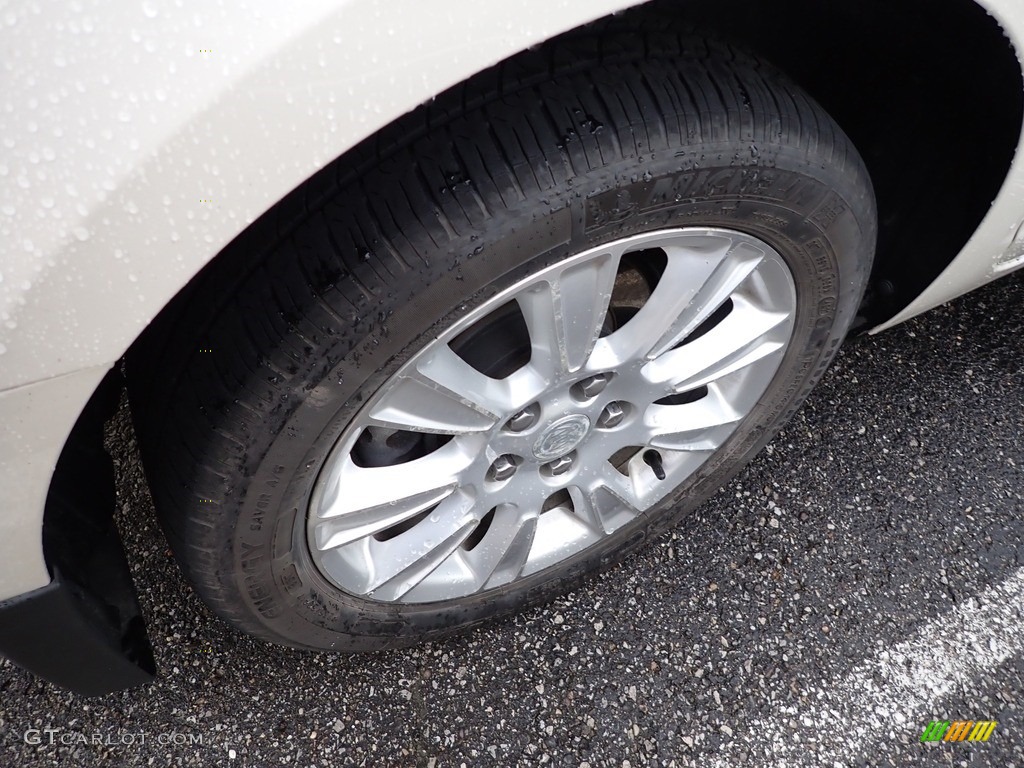 2012 LaCrosse FWD - White Diamond Tricoat / Cashmere photo #5