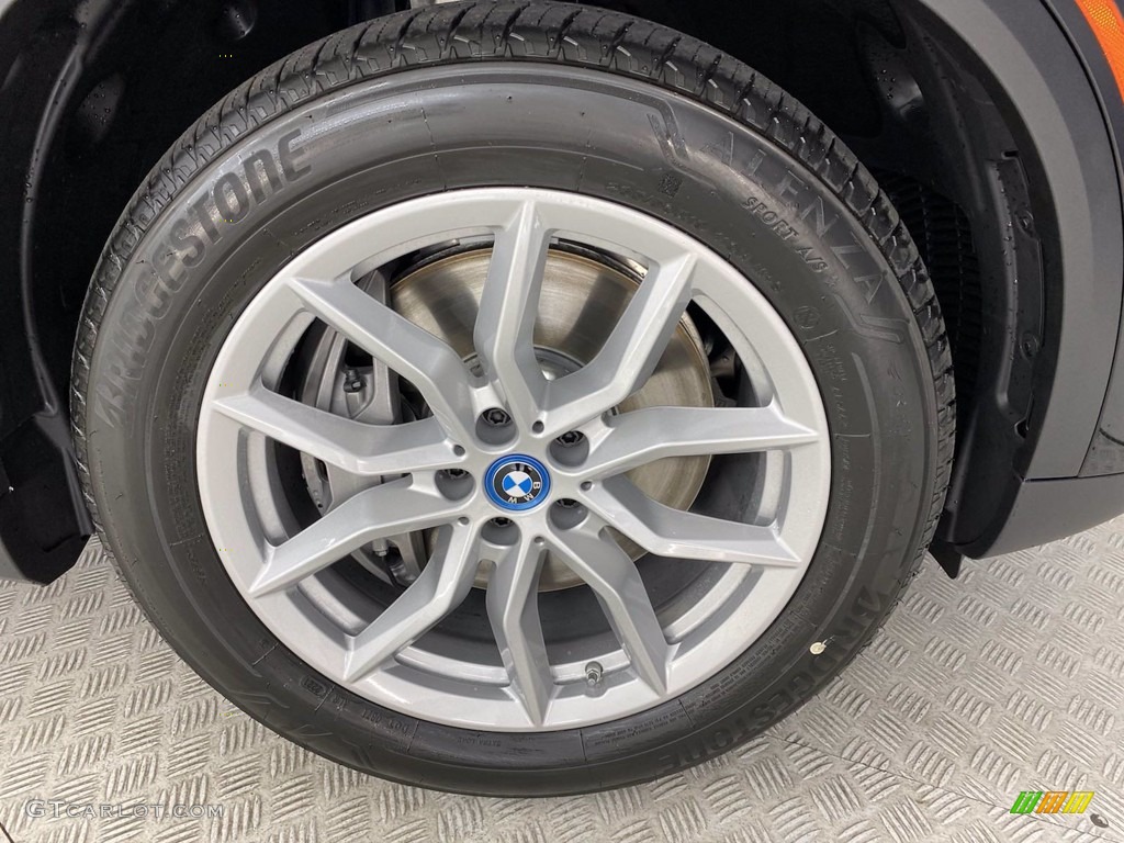 2022 BMW X5 xDrive45e Wheel Photos