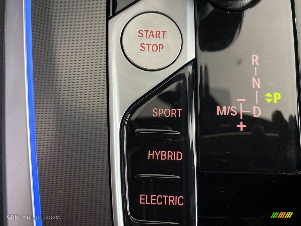 2022 BMW X5 xDrive45e Controls Photo #142794503