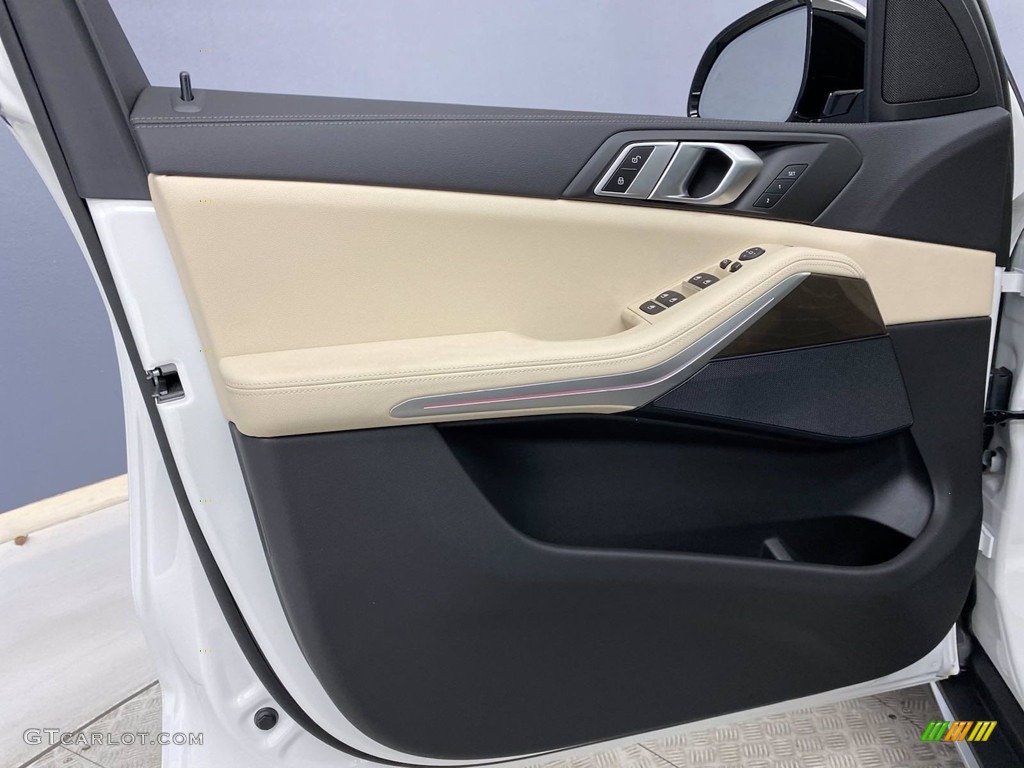 2022 BMW X5 sDrive40i Canberra Beige Door Panel Photo #142794875